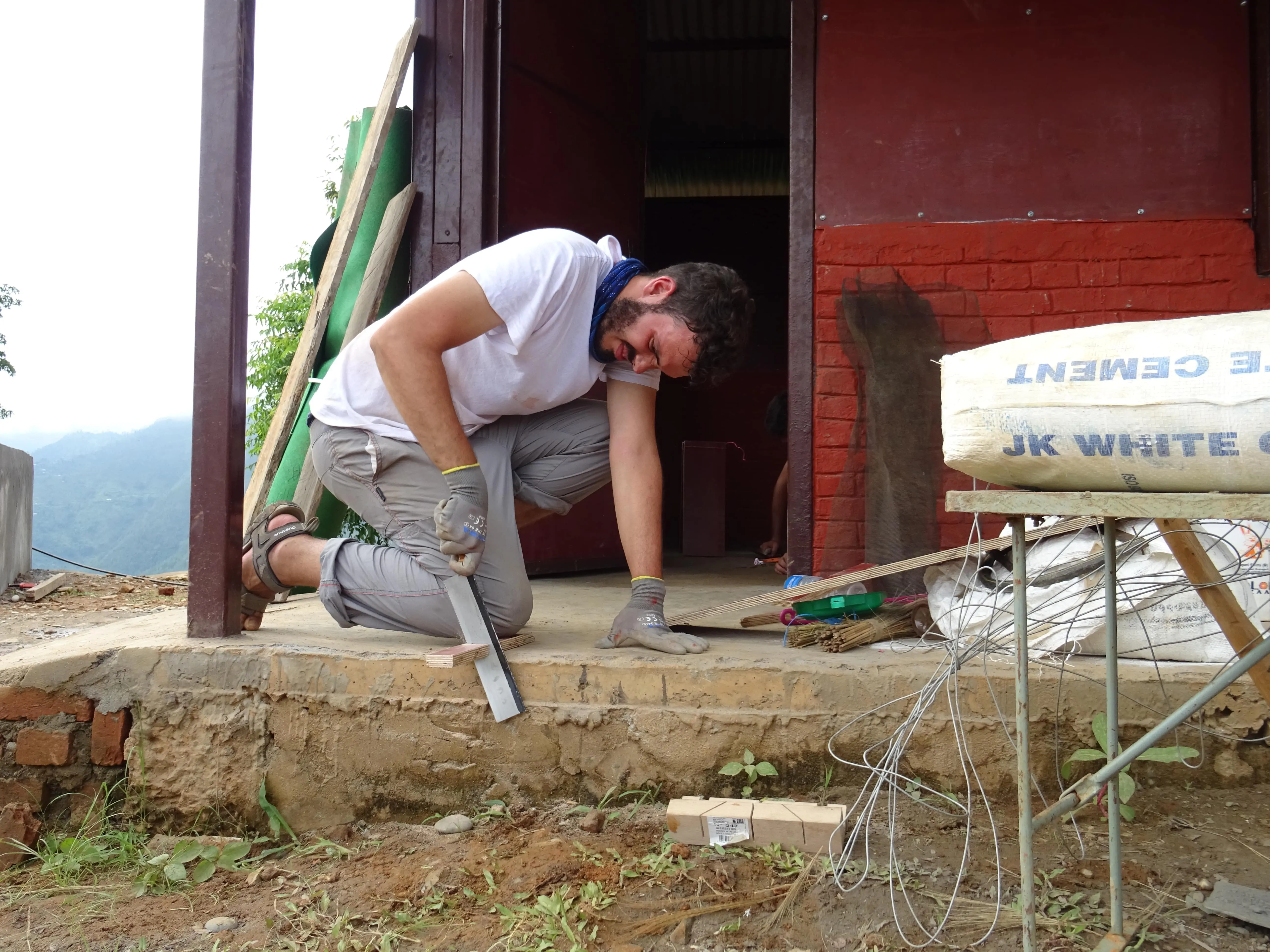 helping-hands-image